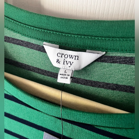 Crown & Ivy NWT Long Sleeved Blouse Navy + Green - Picture 2 of 5